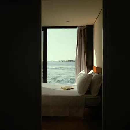 Aqva The Exclusive Water Loft In Tekne