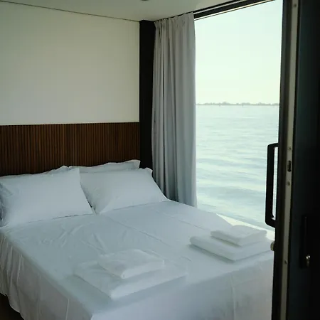 Tekne Aqva The Exclusive Water Loft In Venedik