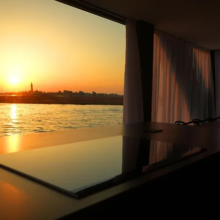 Aqva The Exclusive Water Loft In