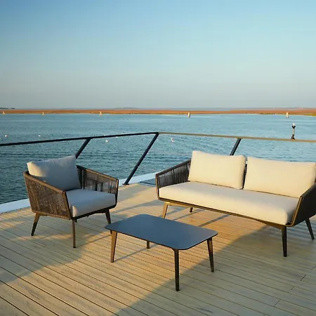 Aqva The Exclusive Water Loft In Båthotell Venedig